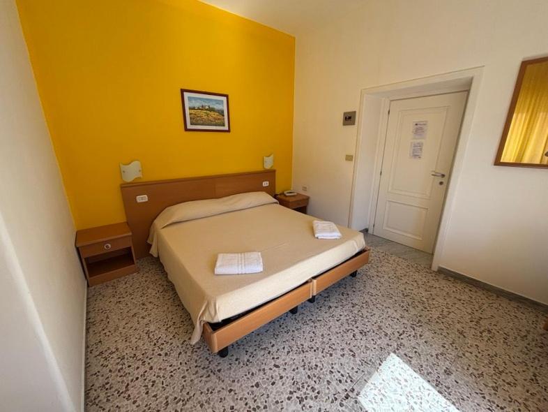 Hotel Delfino Marina di Camerota Exterior foto