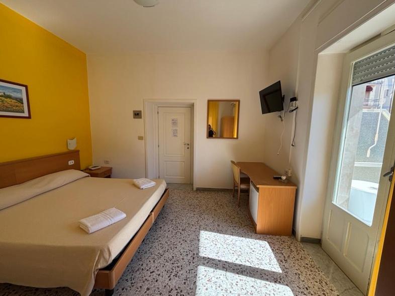 Hotel Delfino Marina di Camerota Exterior foto