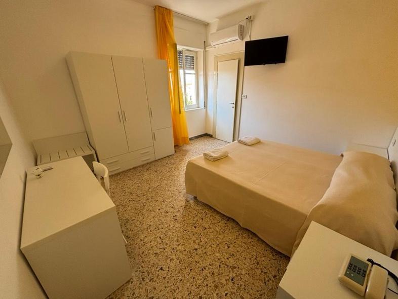 Hotel Delfino Marina di Camerota Exterior foto